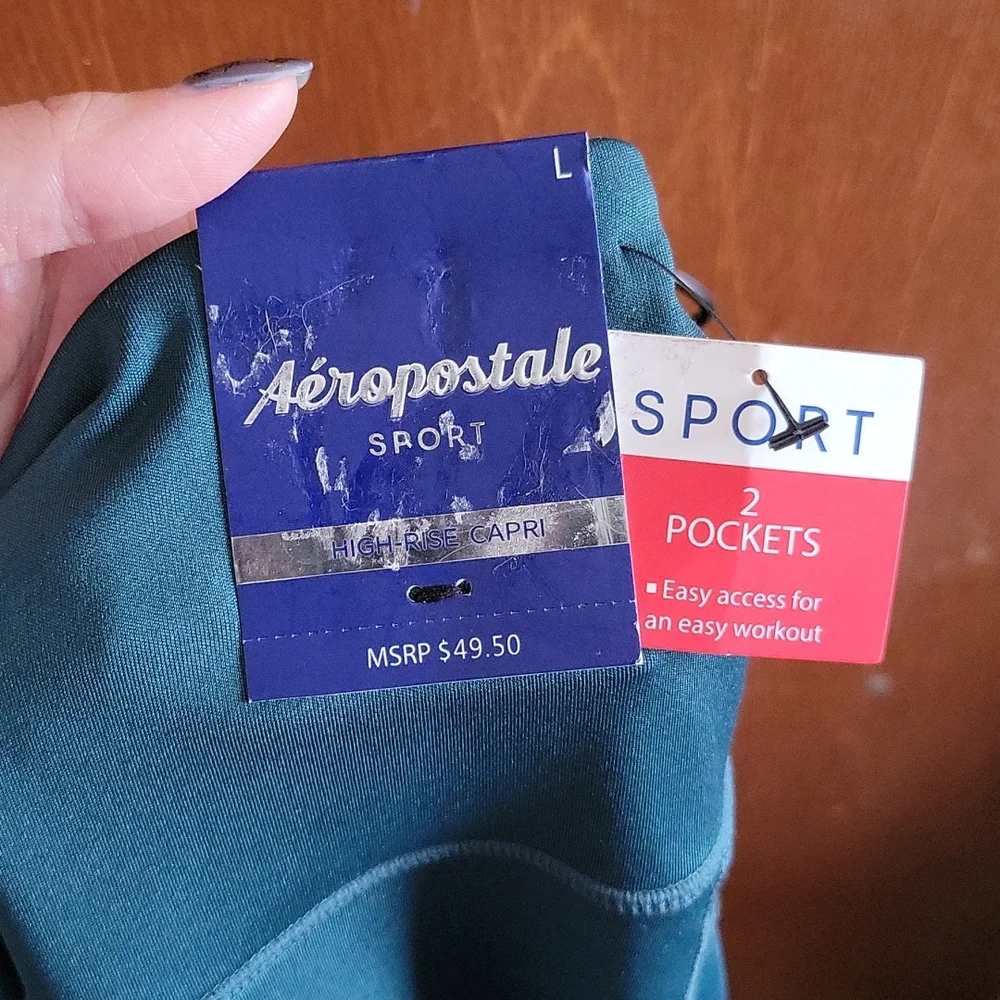 Aeropostale Sport High-rise Capri Leggings- size large Style# WV1818-300-AAA - Picture 5 of 5